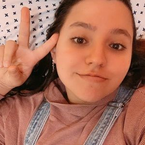 Meet your Posher, Daniela